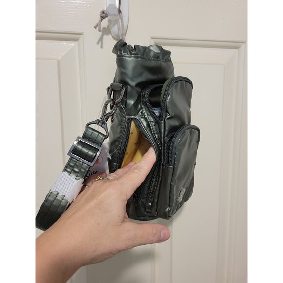 NWT- Lug Insulated Crossbody Water Bottle Bag Huggie SE Metalic Olive - Picture 4 of 6